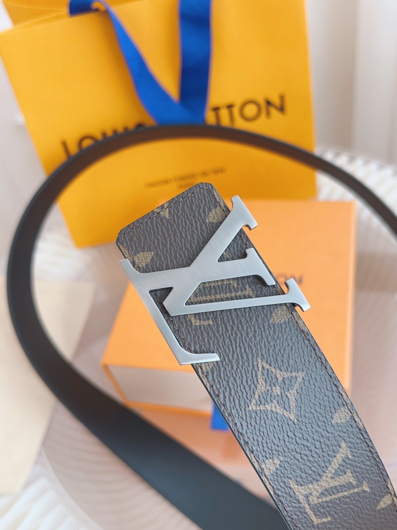 l0vis Vvtt0n belts